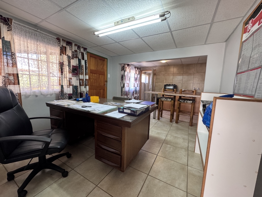 8 Bedroom Property for Sale in Meiringspark North West